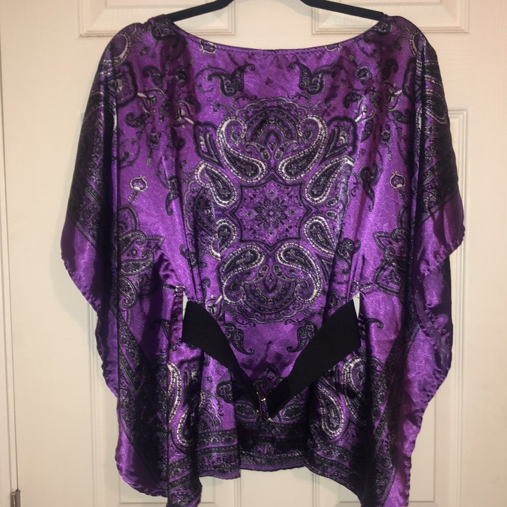 Medium Silk Purple, Black, and silver paisley printed blouse w/ black belt